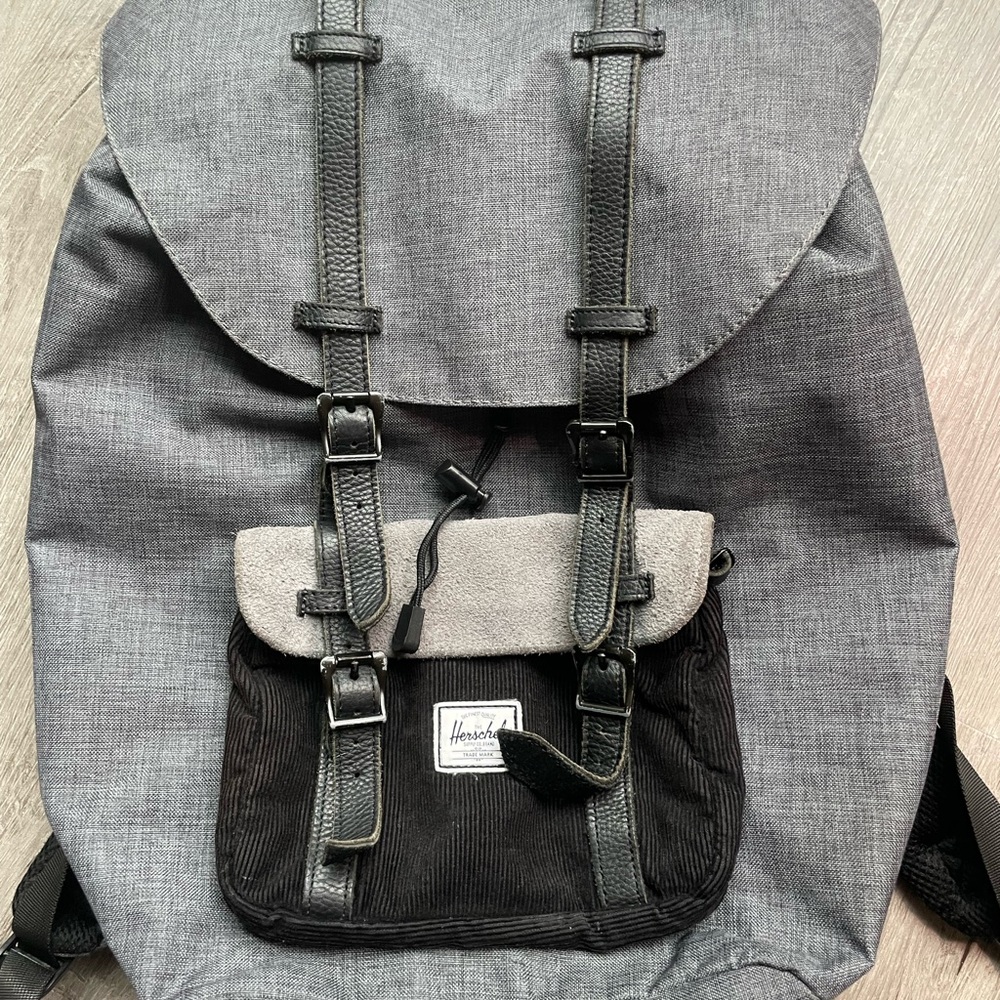 Herschel Supply Co. Little America Backpack Bag Charcoal Gray Black Crosshatch